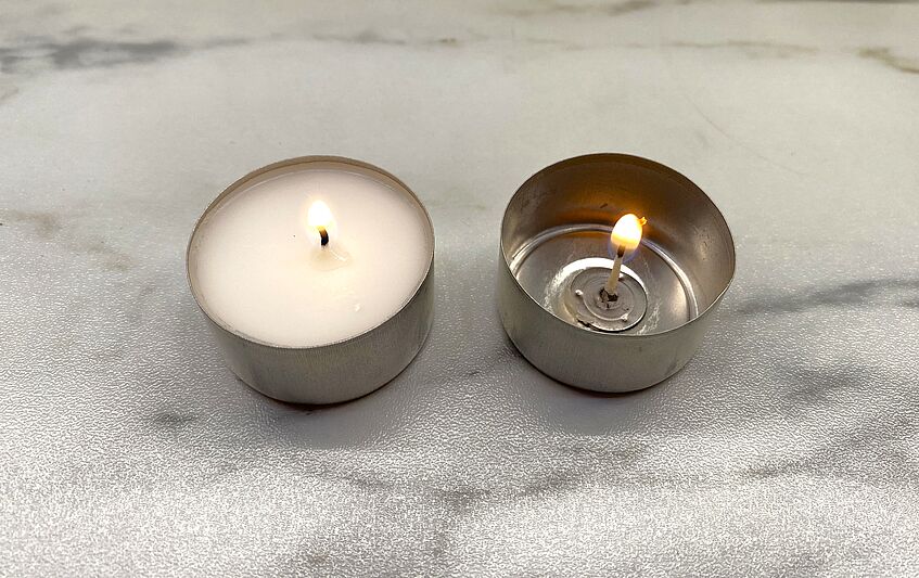 Zwei brennende Kerzen